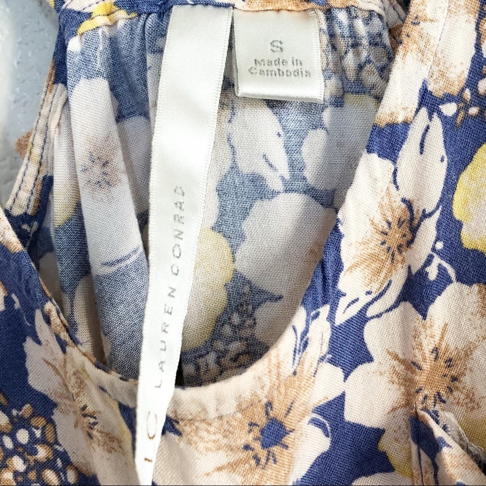 Lauren Conrad Floral Hawaiian Tropical Top Small - Picture 7 of 8